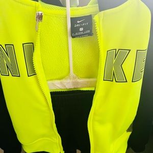 Size 2t nike 2 piece pant set